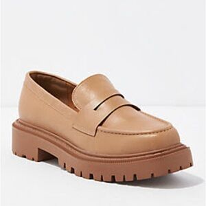 Chunky Lug Sole Penny Loafer in Tan